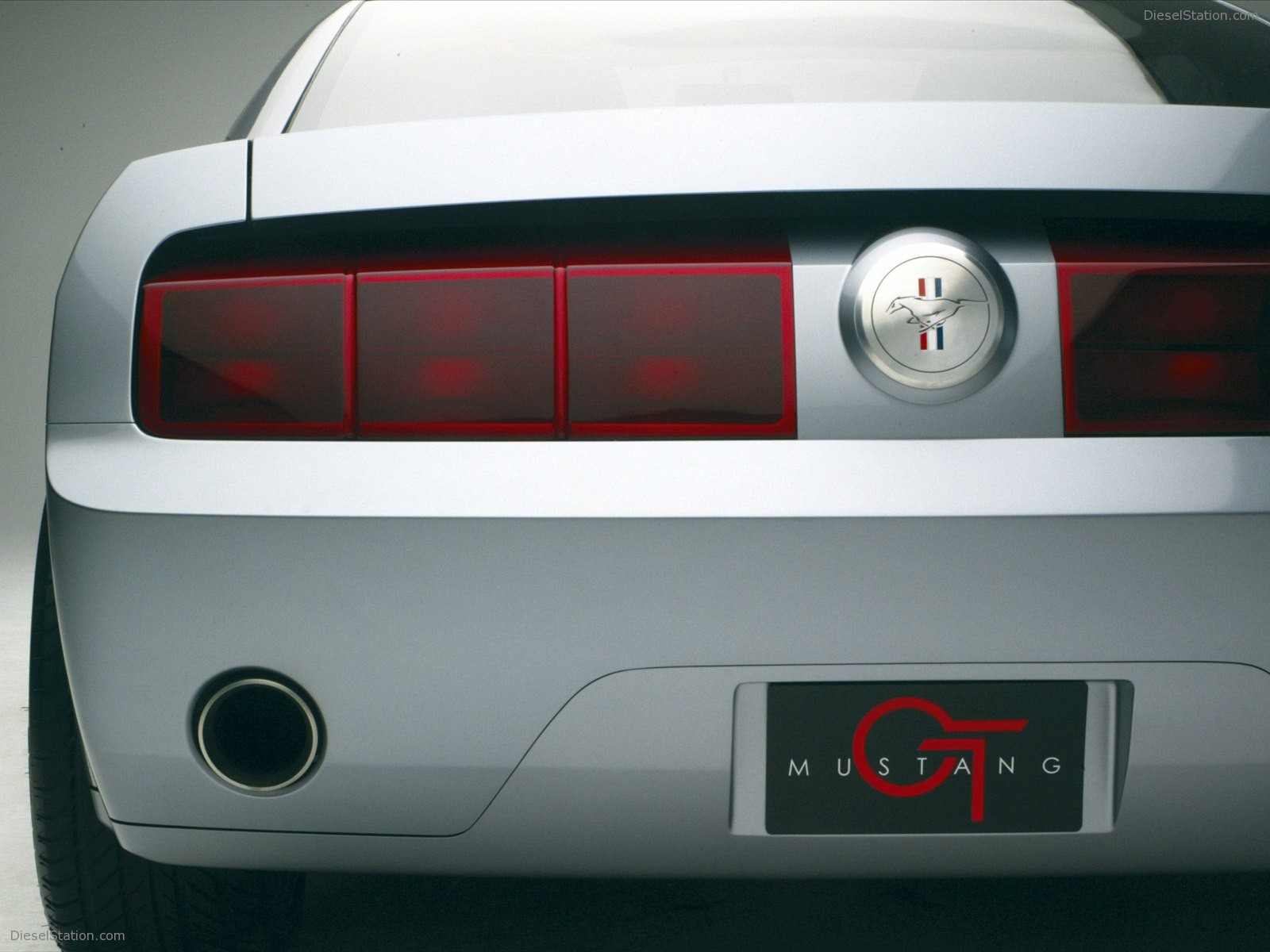 Ford Mustang GT Concept (2004)